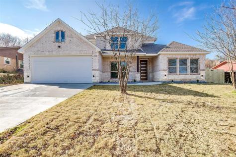 209 Lochness Lane Benbrook TX 76126