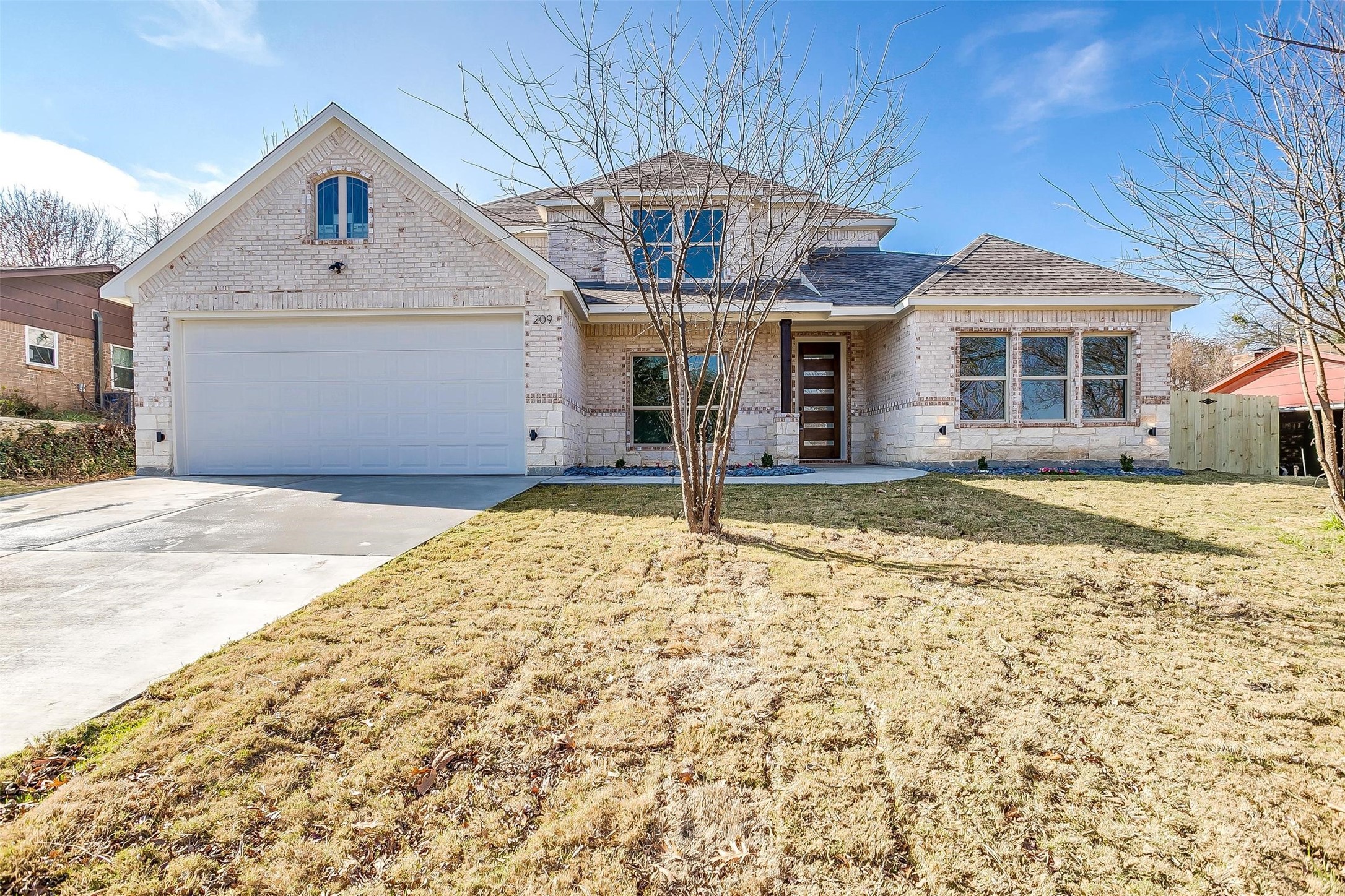 209 Lochness Lane Benbrook TX 76126