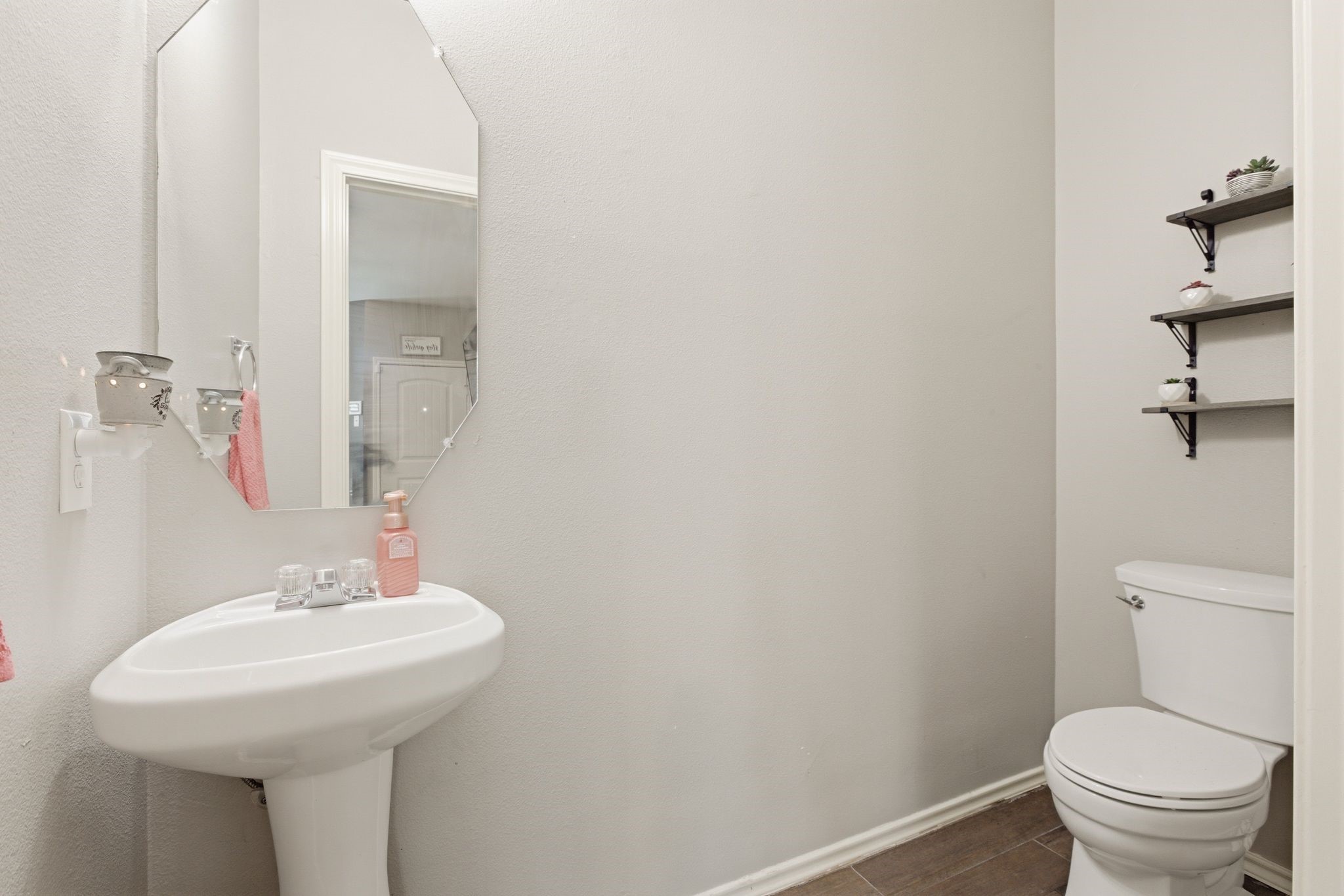 5208 Shoregate Drive Garland TX 75043