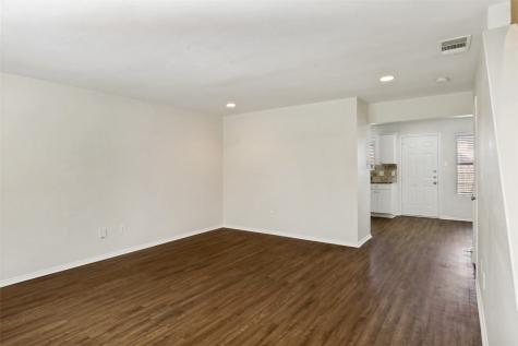 2324 Summit Lane Dallas TX 75227