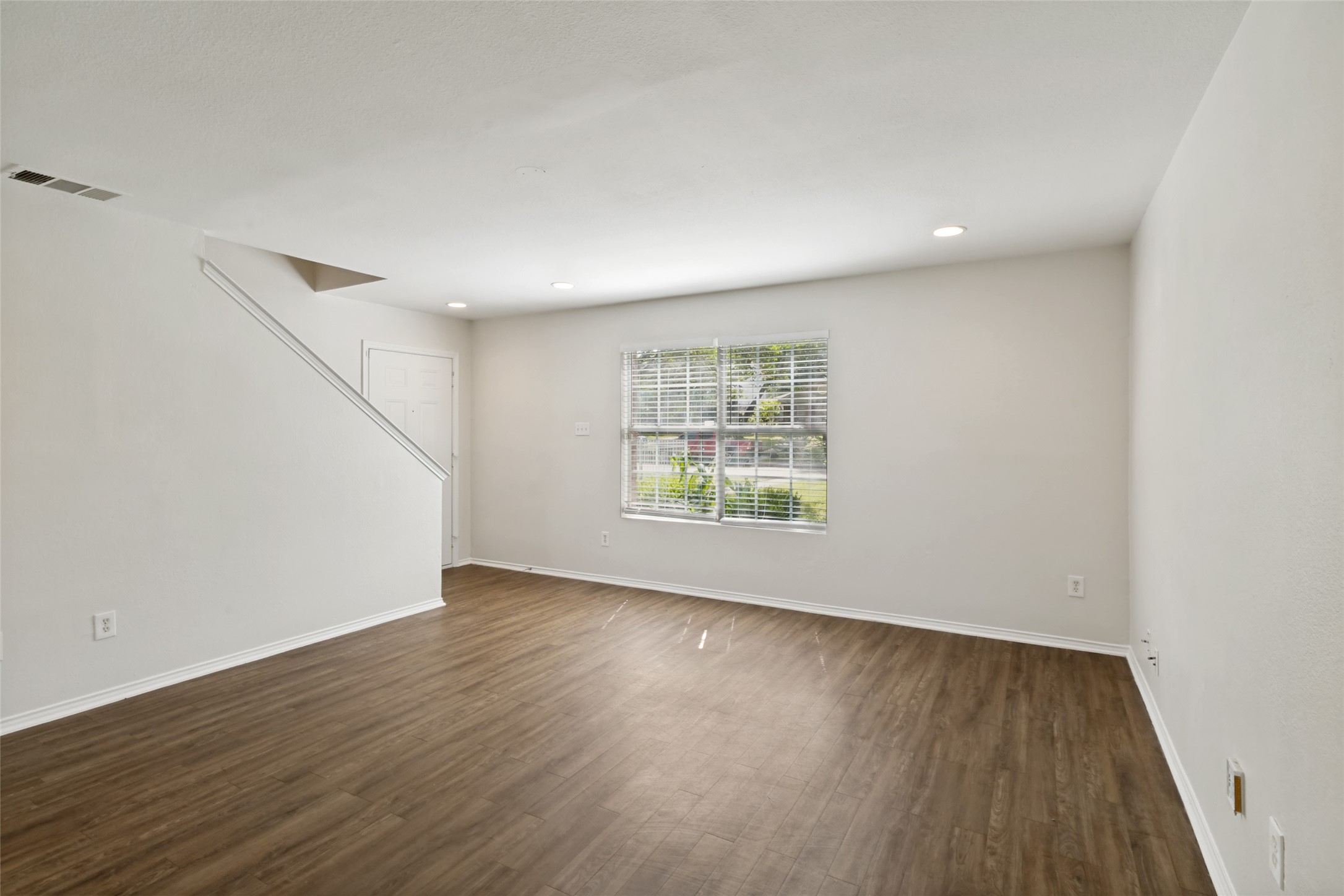 2324 Summit Lane Dallas TX 75227