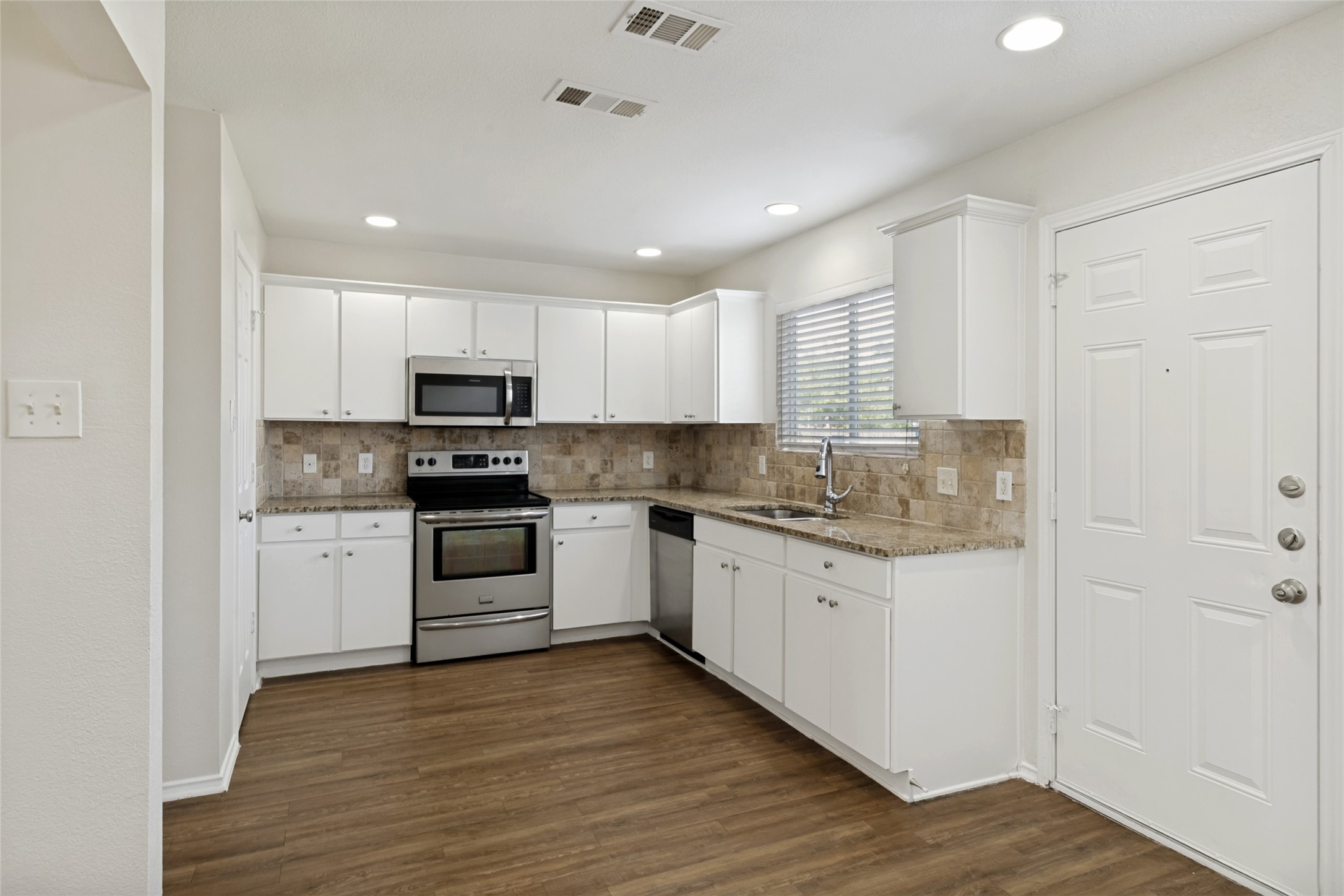 2324 Summit Lane Dallas TX 75227