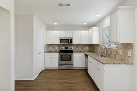 2324 Summit Lane Dallas TX 75227