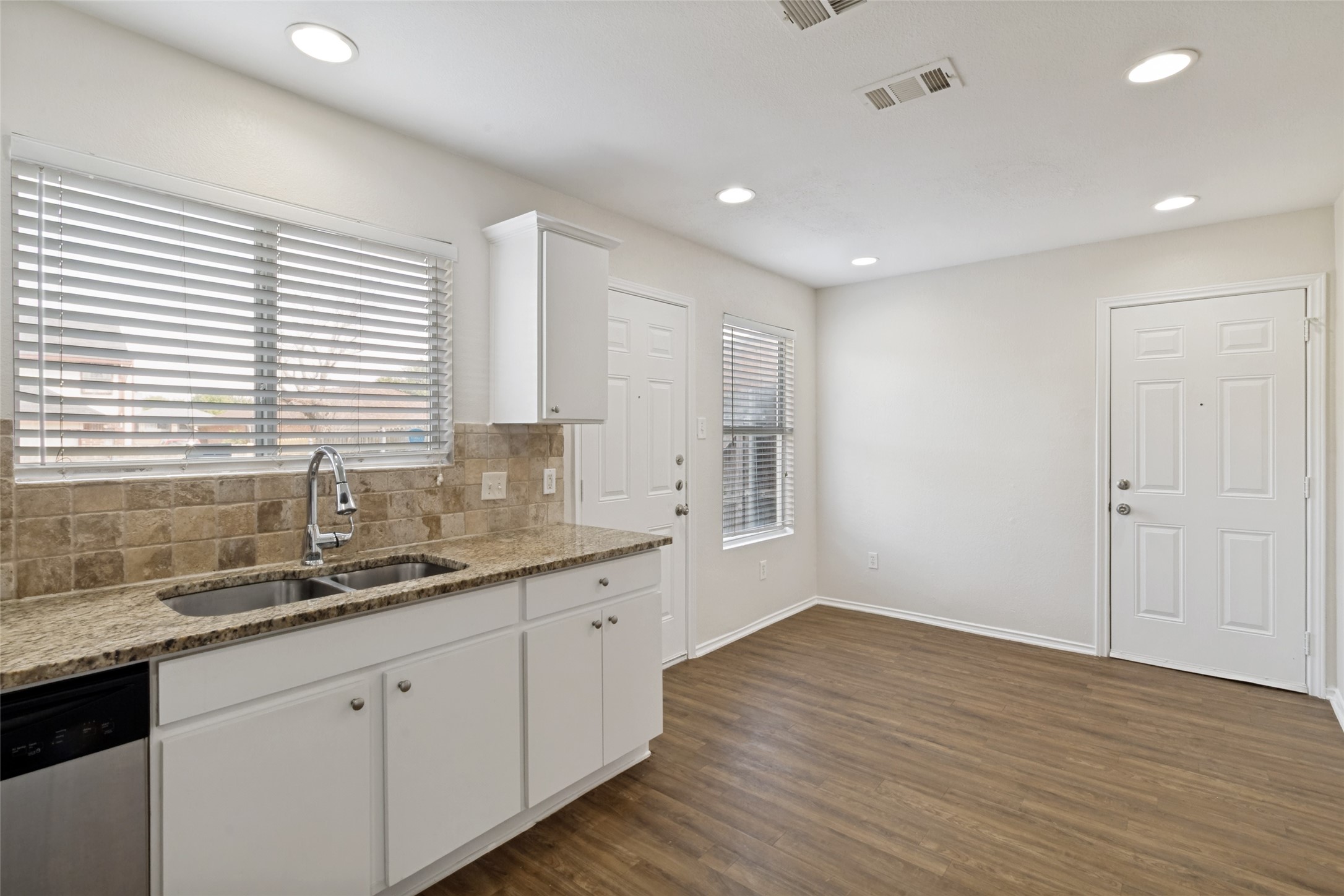 2324 Summit Lane Dallas TX 75227