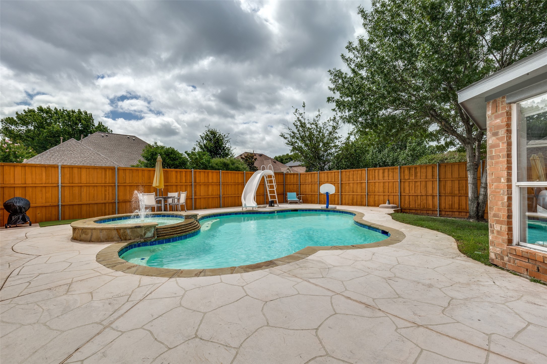 322 Hampton Court Coppell TX 75019