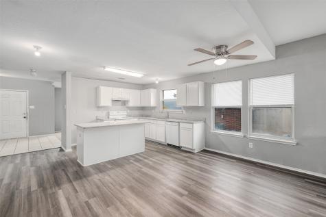 1092 Winding Creek Cedar Hill TX 75104