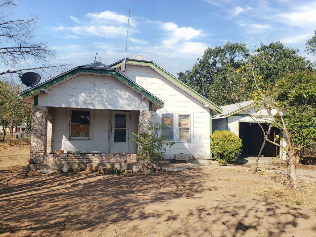 504 Fannin Street Millsap TX 76066