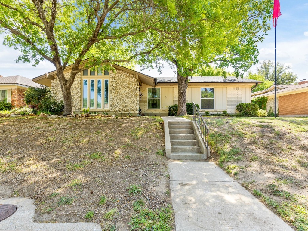 905 Blue Lake Drive Fort Worth TX 76103