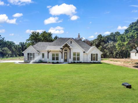 1012 Arbor Vista Drive Azle TX 76020