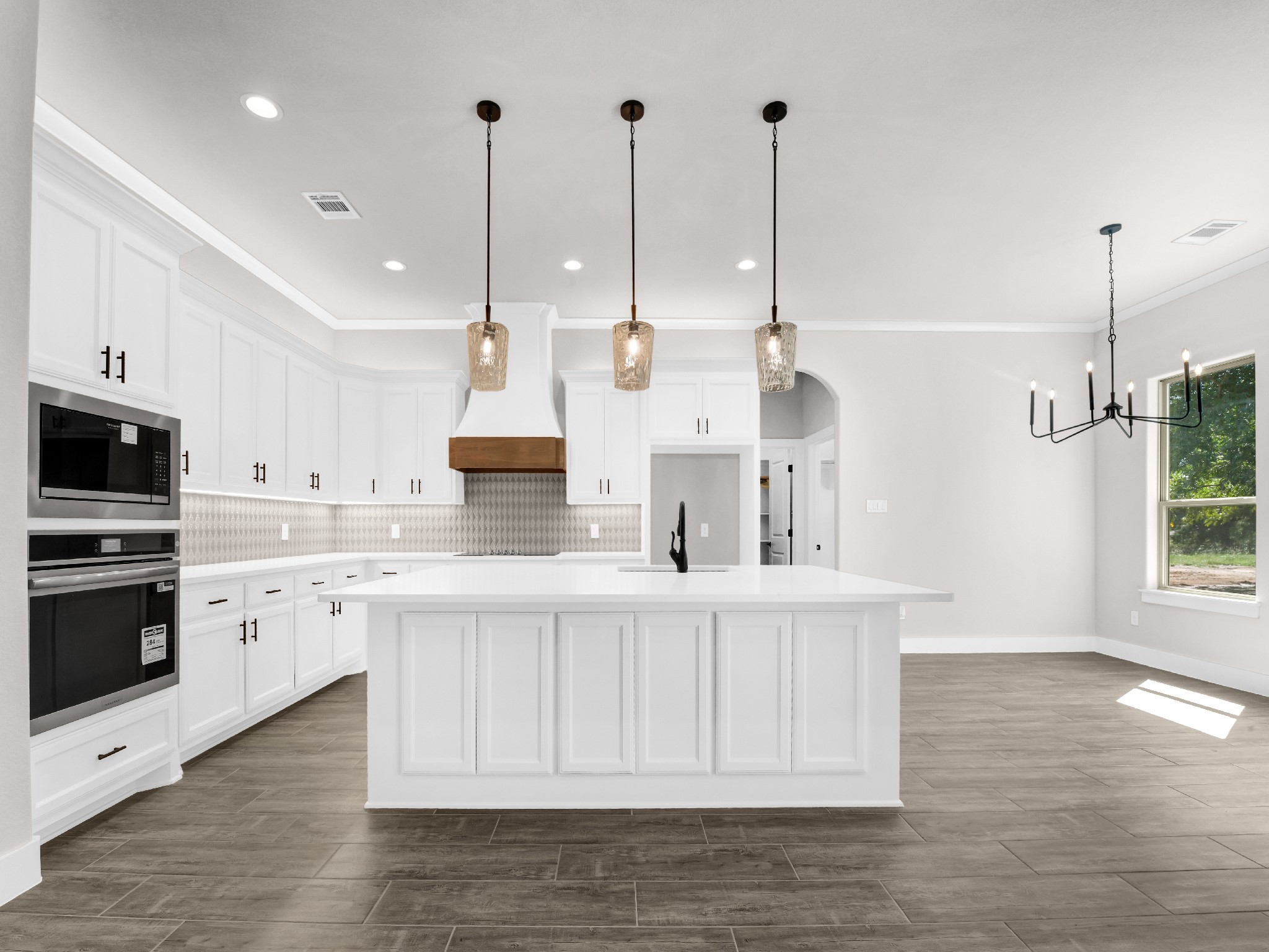 1012 Arbor Vista Drive Azle TX 76020