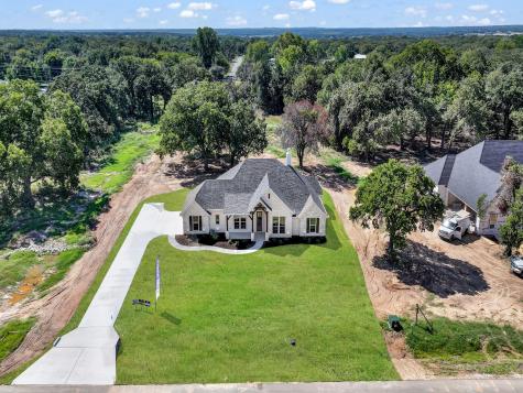 1012 Arbor Vista Drive Azle TX 76020