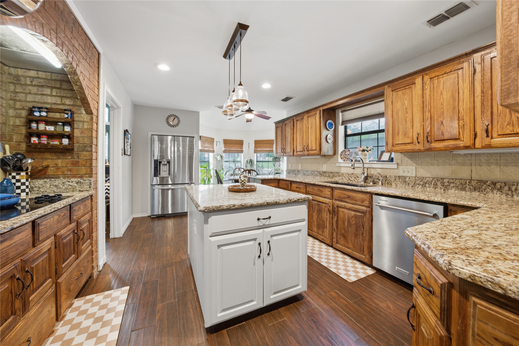 603 Country Club Circle Athens TX 75751