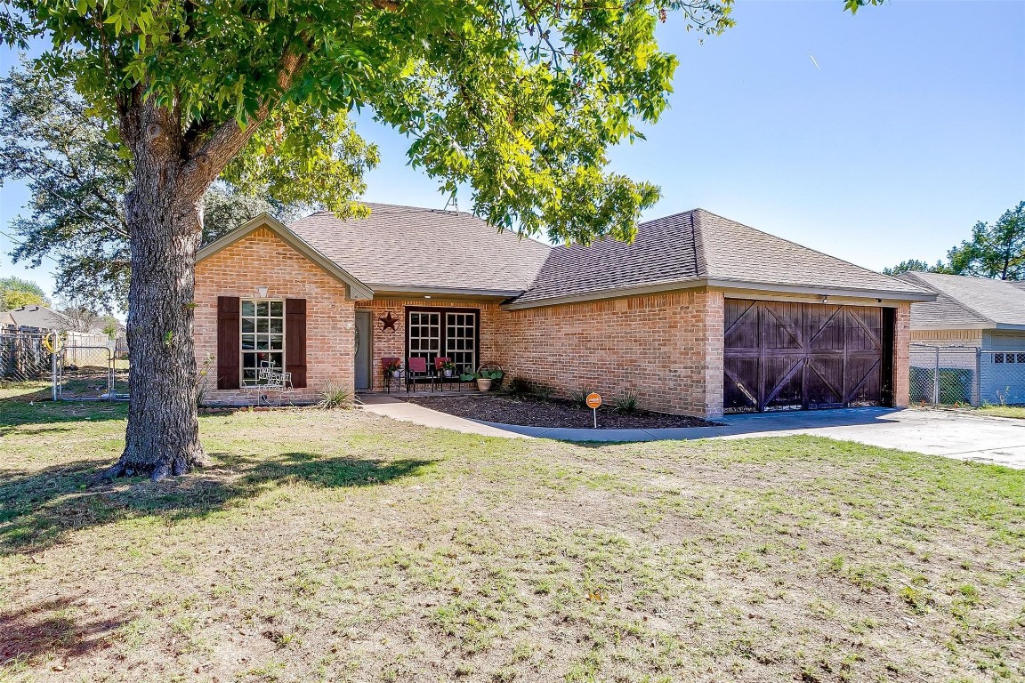 3935 Country Meadows Road Granbury TX 76049