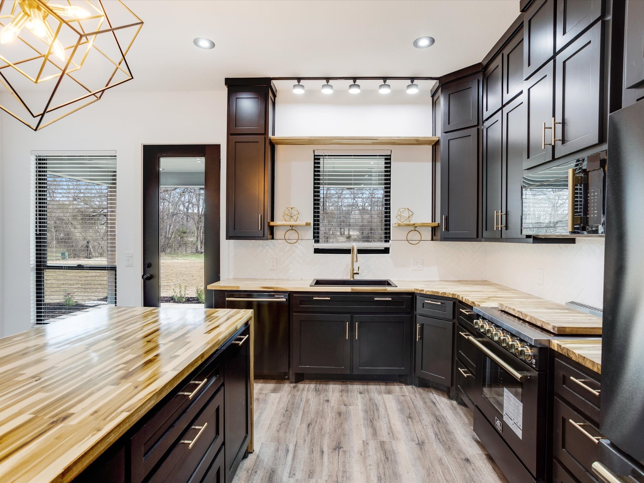 510 W Bells Boulevard Bells TX 75414