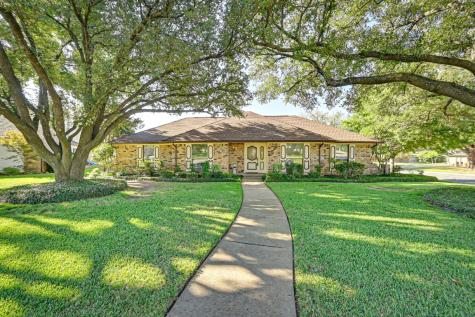 1302 Clubhouse Court Mansfield TX 76063