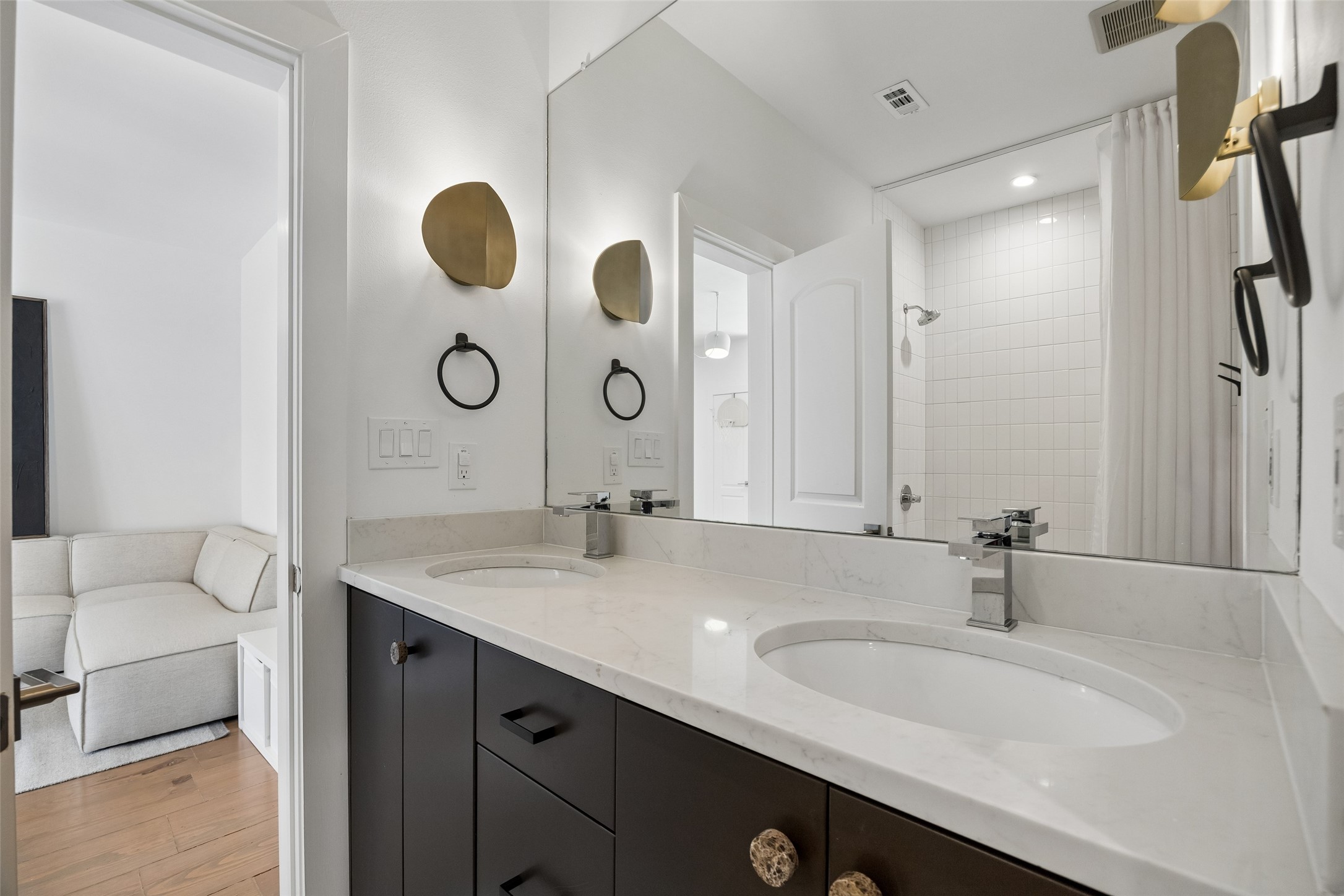 6214 Danbury Lane Dallas TX 75214