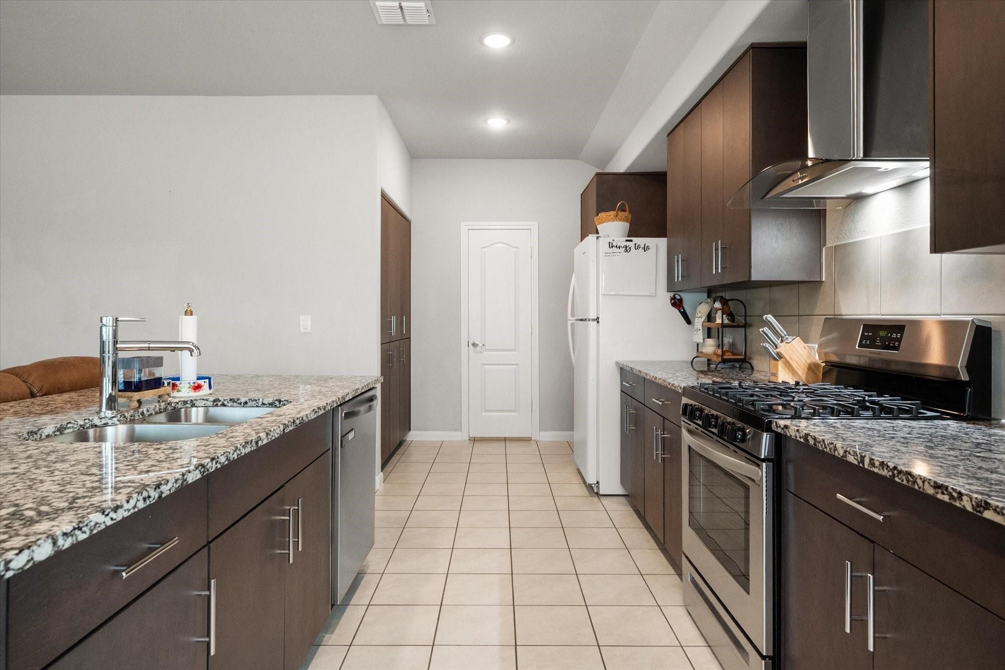 1100 Nighthawk Trail Alvarado TX 76009