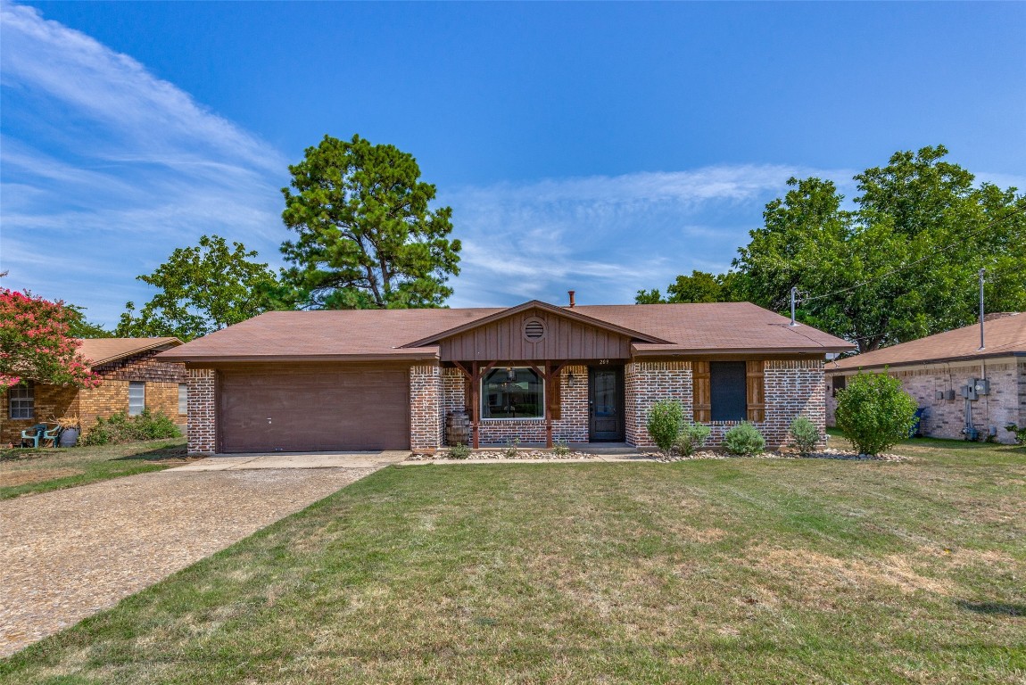 209 Glory Street Aubrey TX 76227