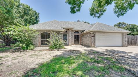 606 Hilltop Court Kennedale TX 76060
