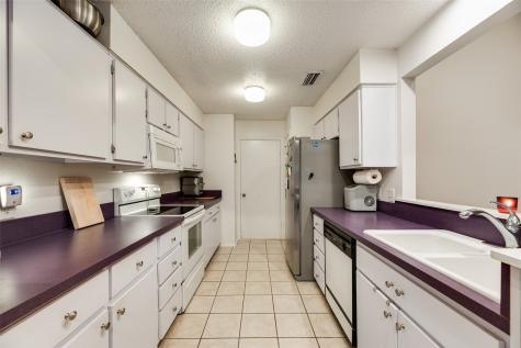 1801 Woodview Court Grand Prairie TX 75050