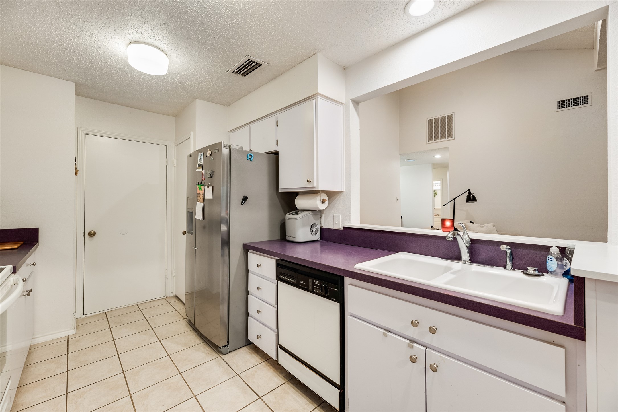 1801 Woodview Court Grand Prairie TX 75050