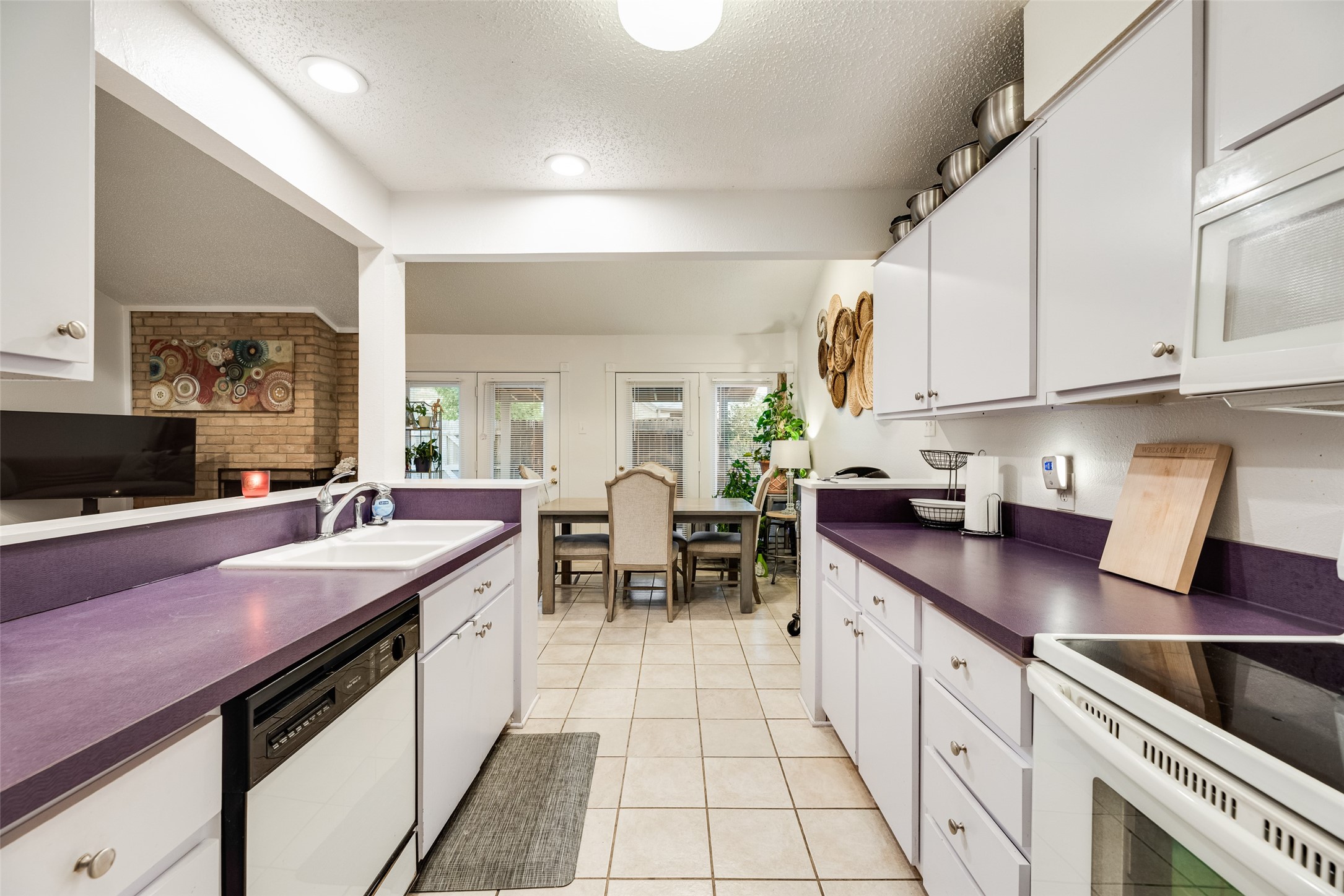 1801 Woodview Court Grand Prairie TX 75050