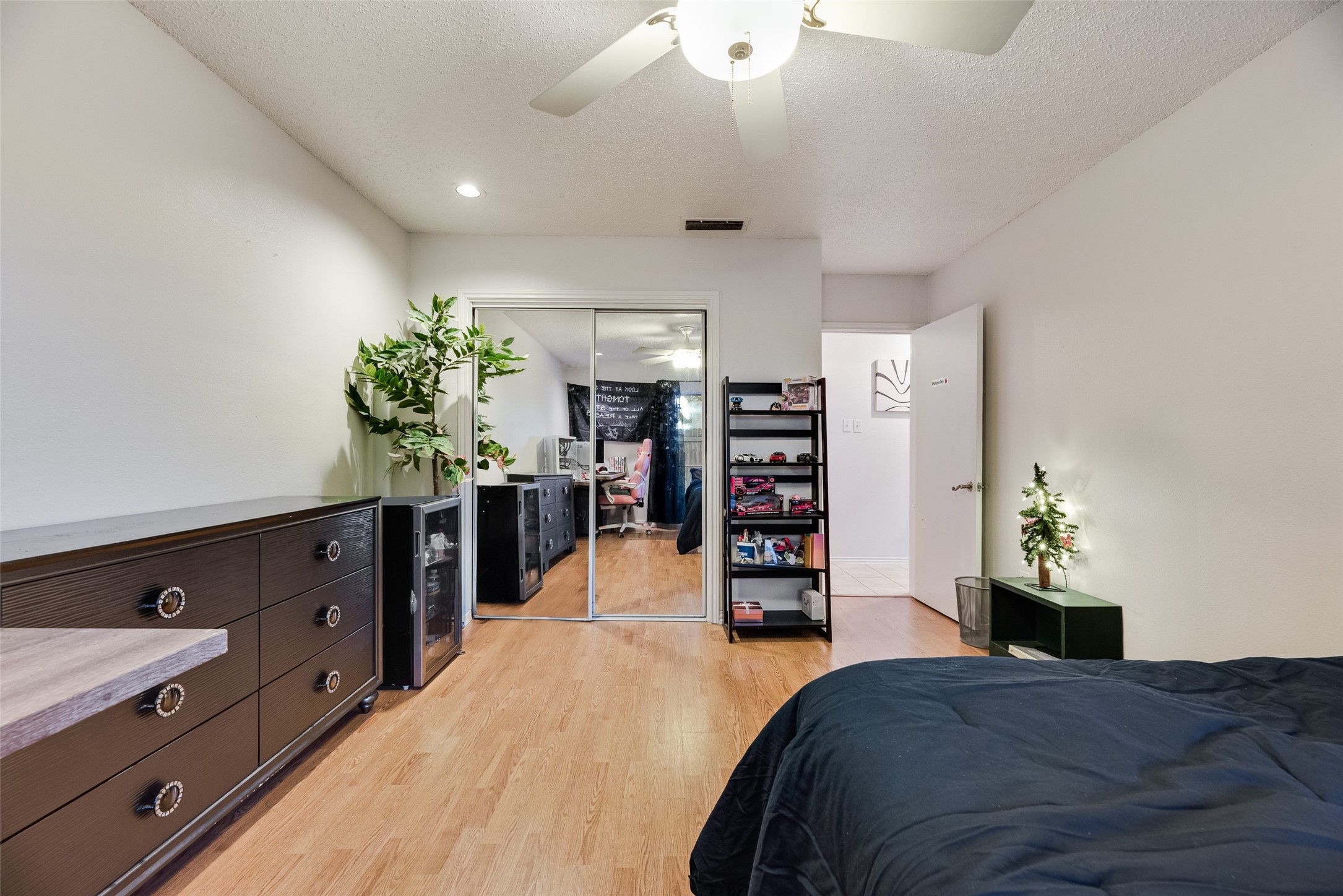 1801 Woodview Court Grand Prairie TX 75050