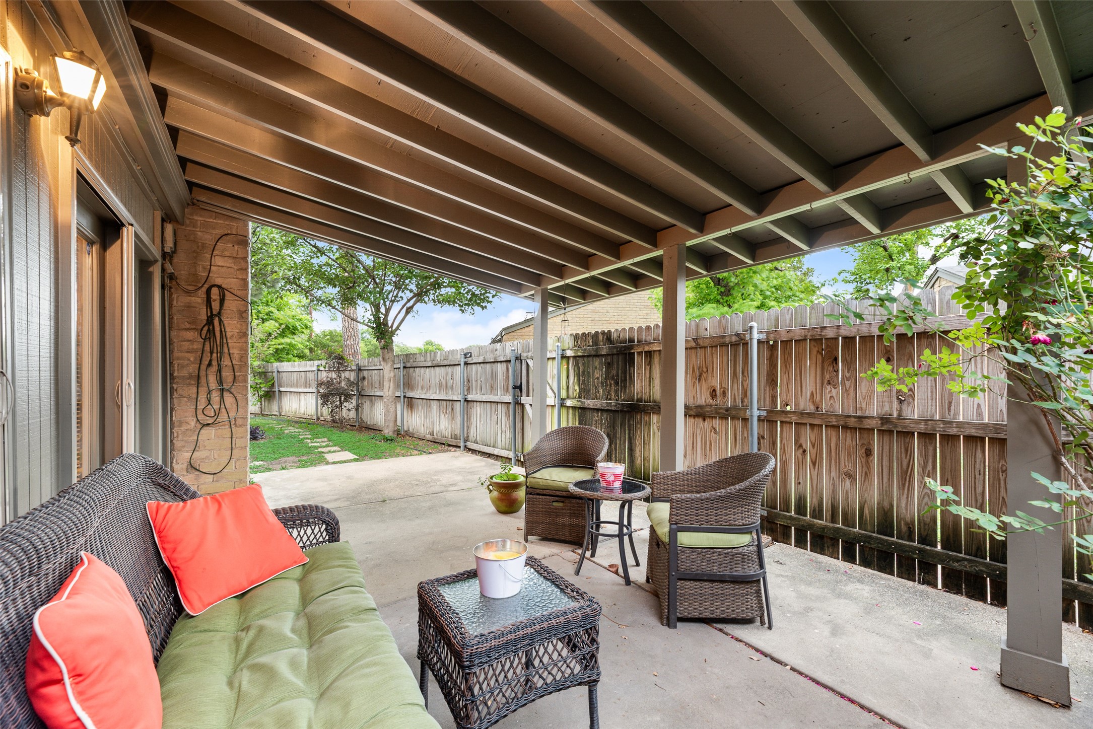1801 Woodview Court Grand Prairie TX 75050