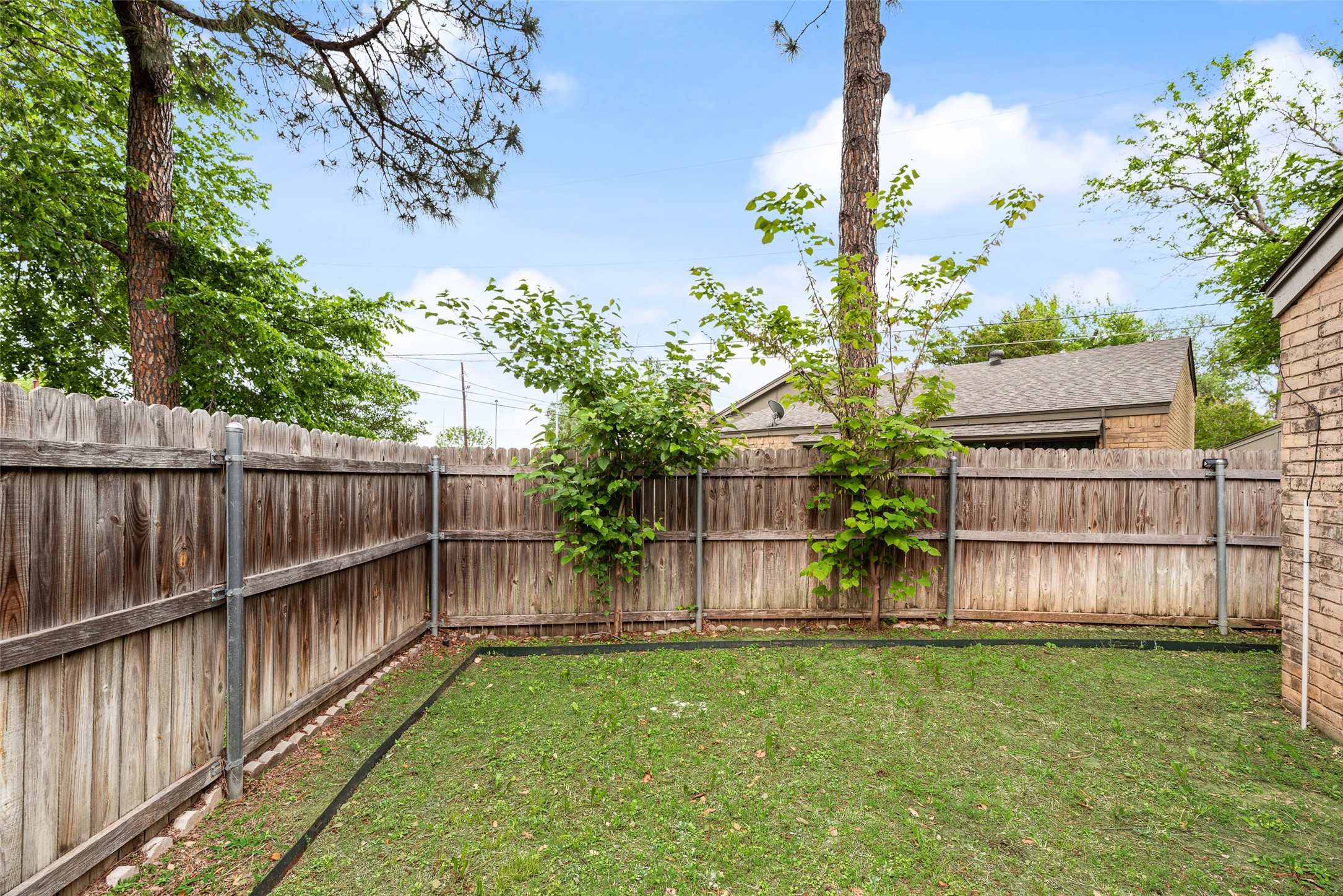 1801 Woodview Court Grand Prairie TX 75050