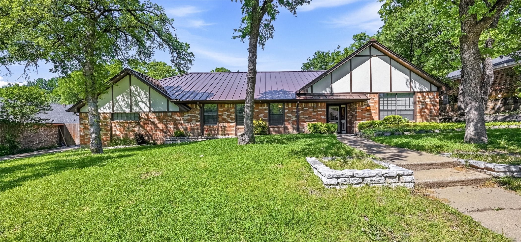 1509 Schumac Lane Bedford TX 76022