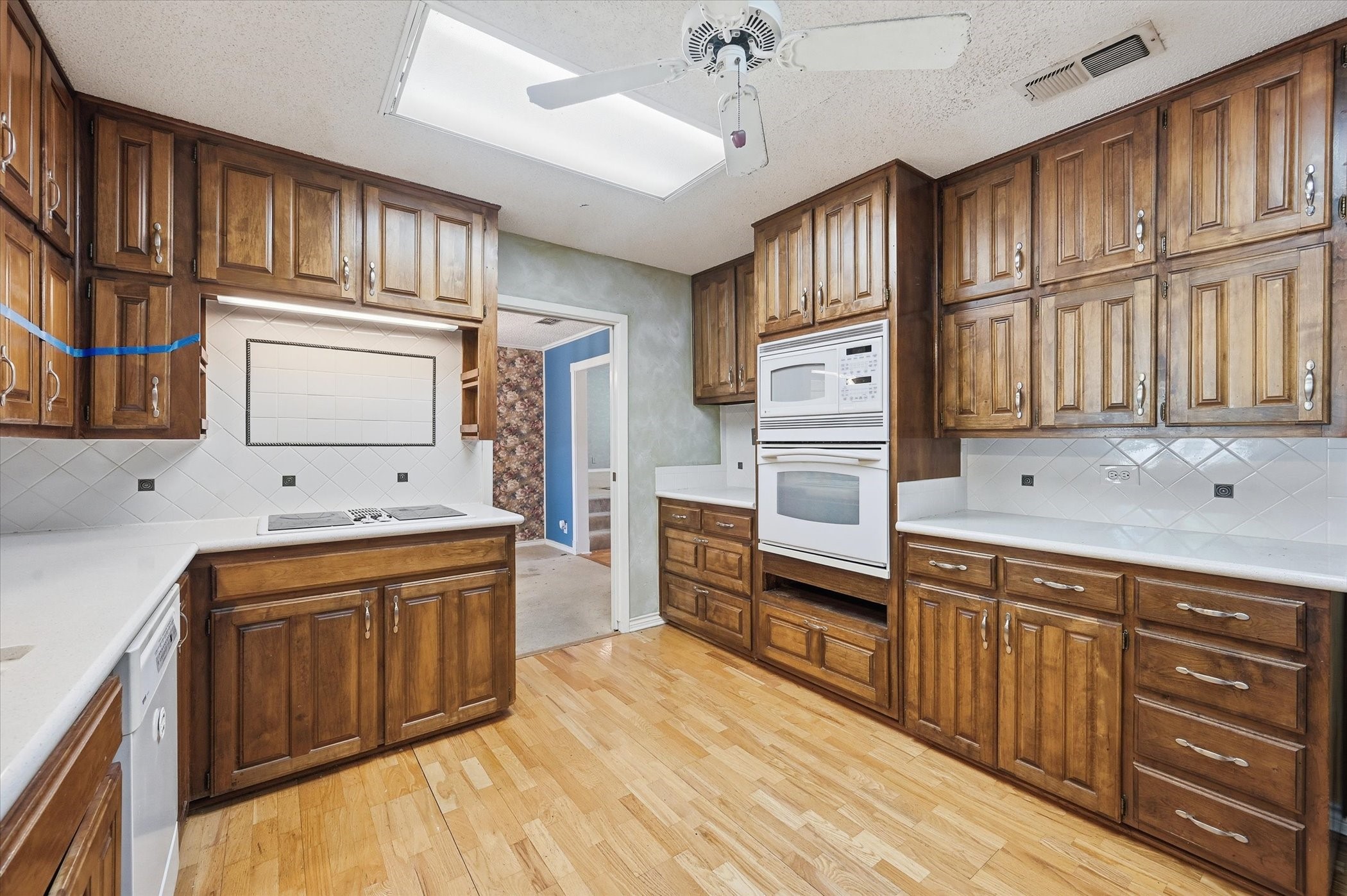 1509 Schumac Lane Bedford TX 76022