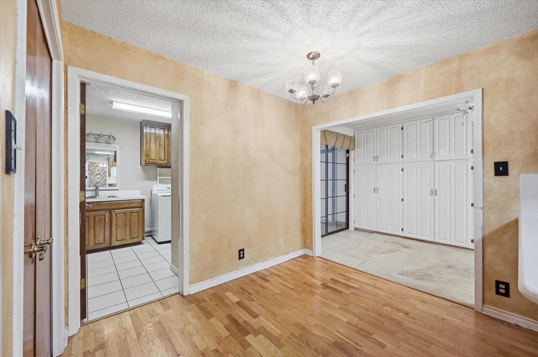 1509 Schumac Lane Bedford TX 76022