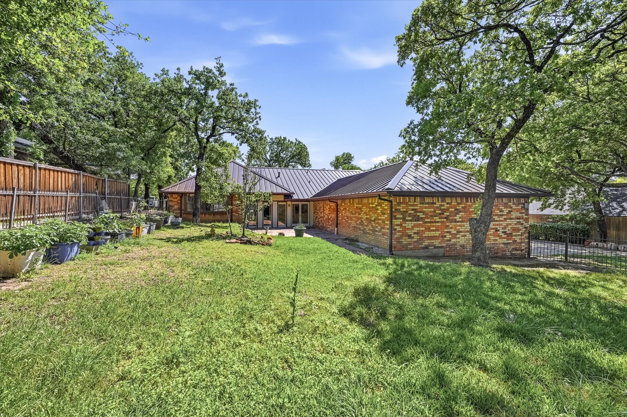 1509 Schumac Lane Bedford TX 76022