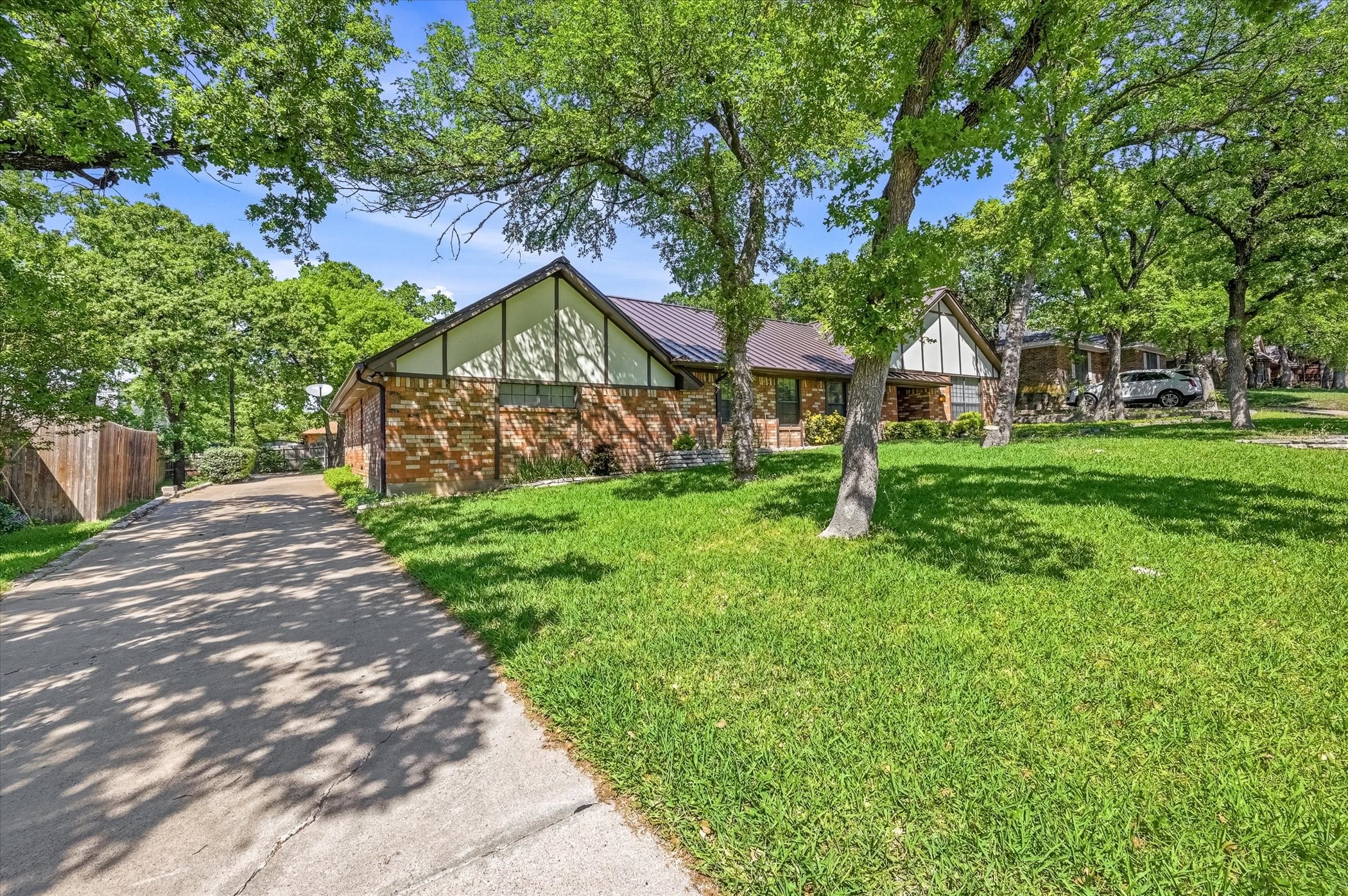 1509 Schumac Lane Bedford TX 76022