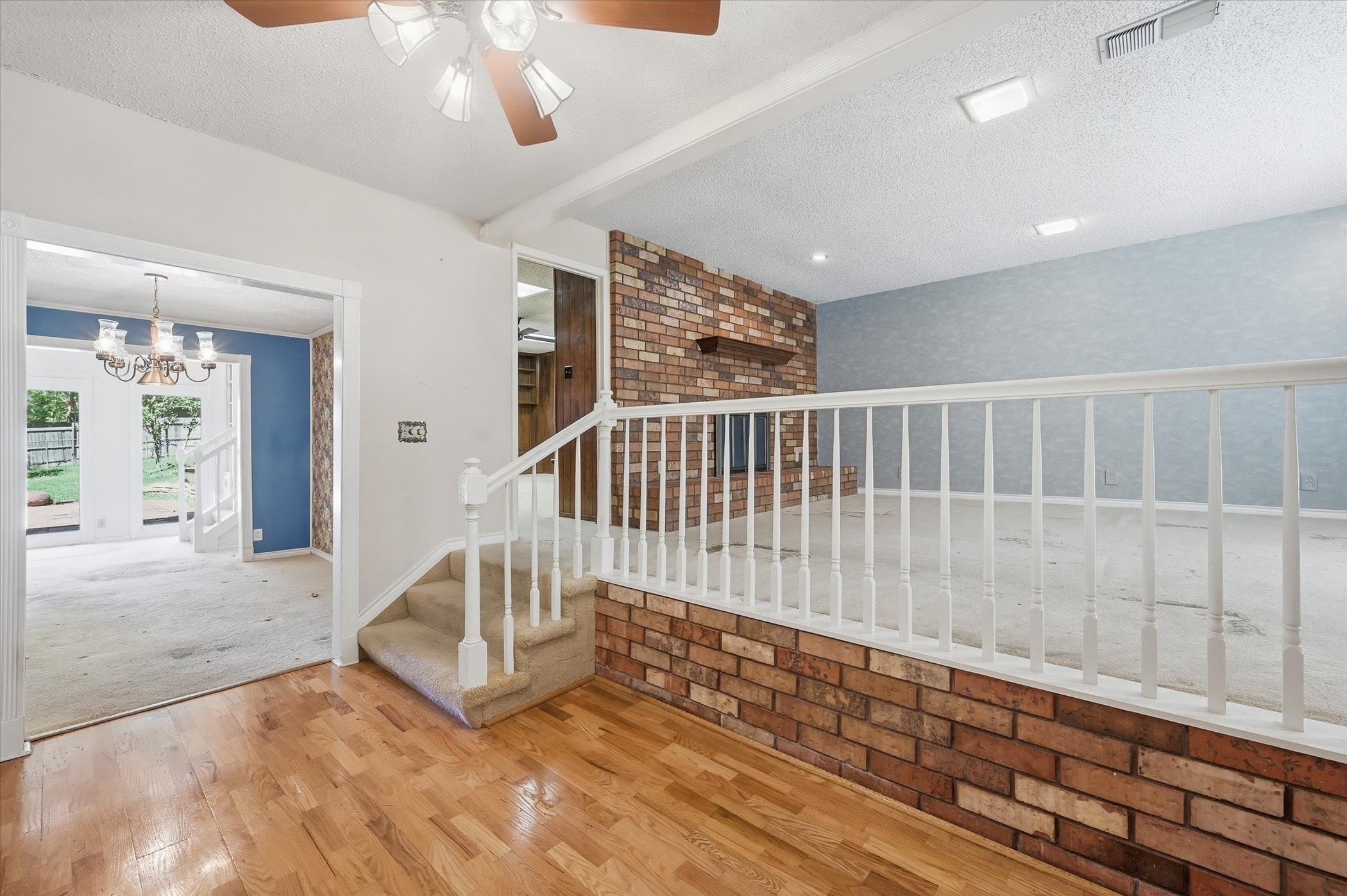1509 Schumac Lane Bedford TX 76022