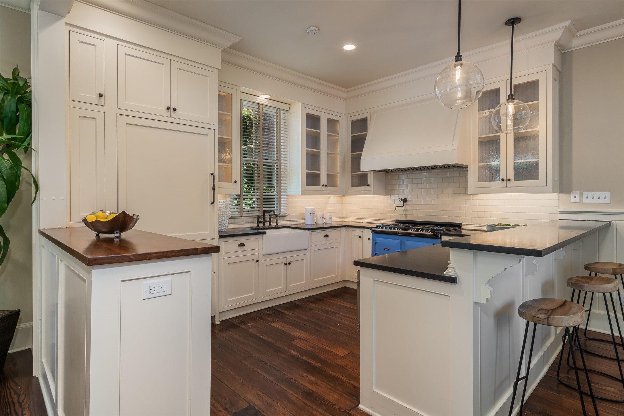 2315 Routh Street Dallas TX 75201