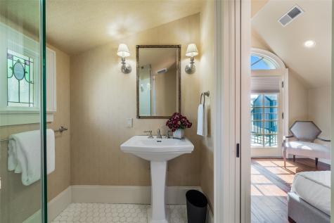2315 Routh Street Dallas TX 75201