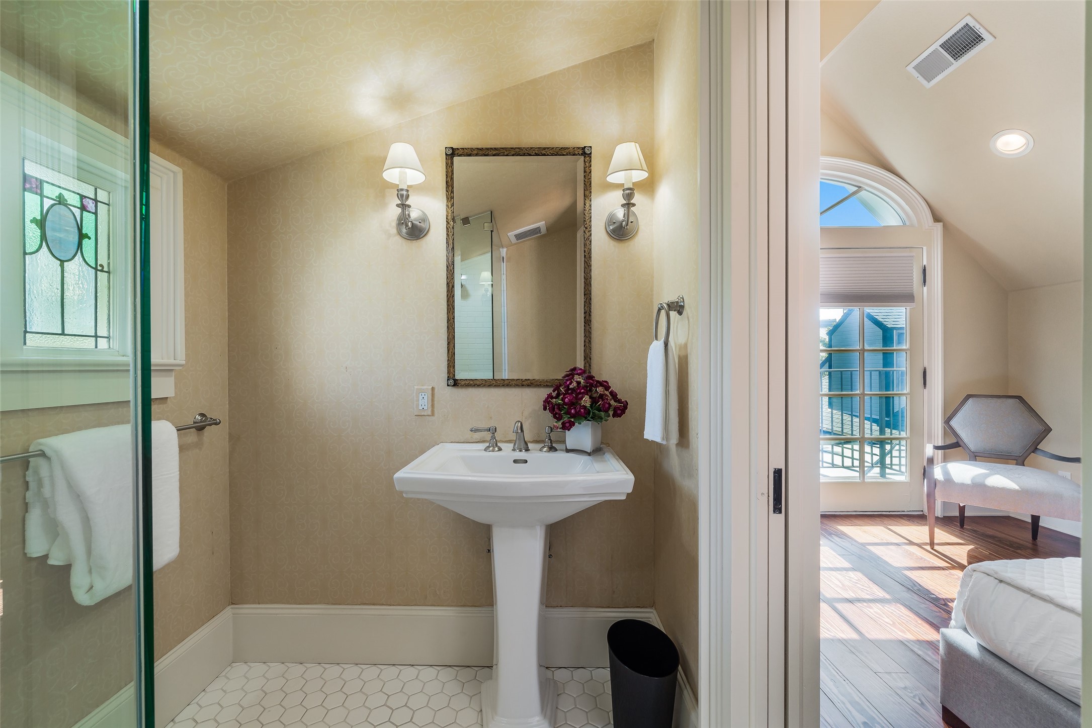 2315 Routh Street Dallas TX 75201