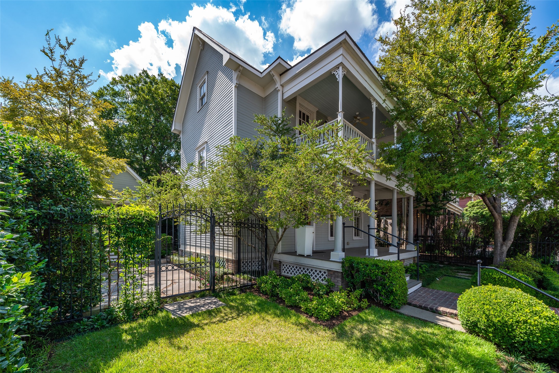 2315 Routh Street Dallas TX 75201