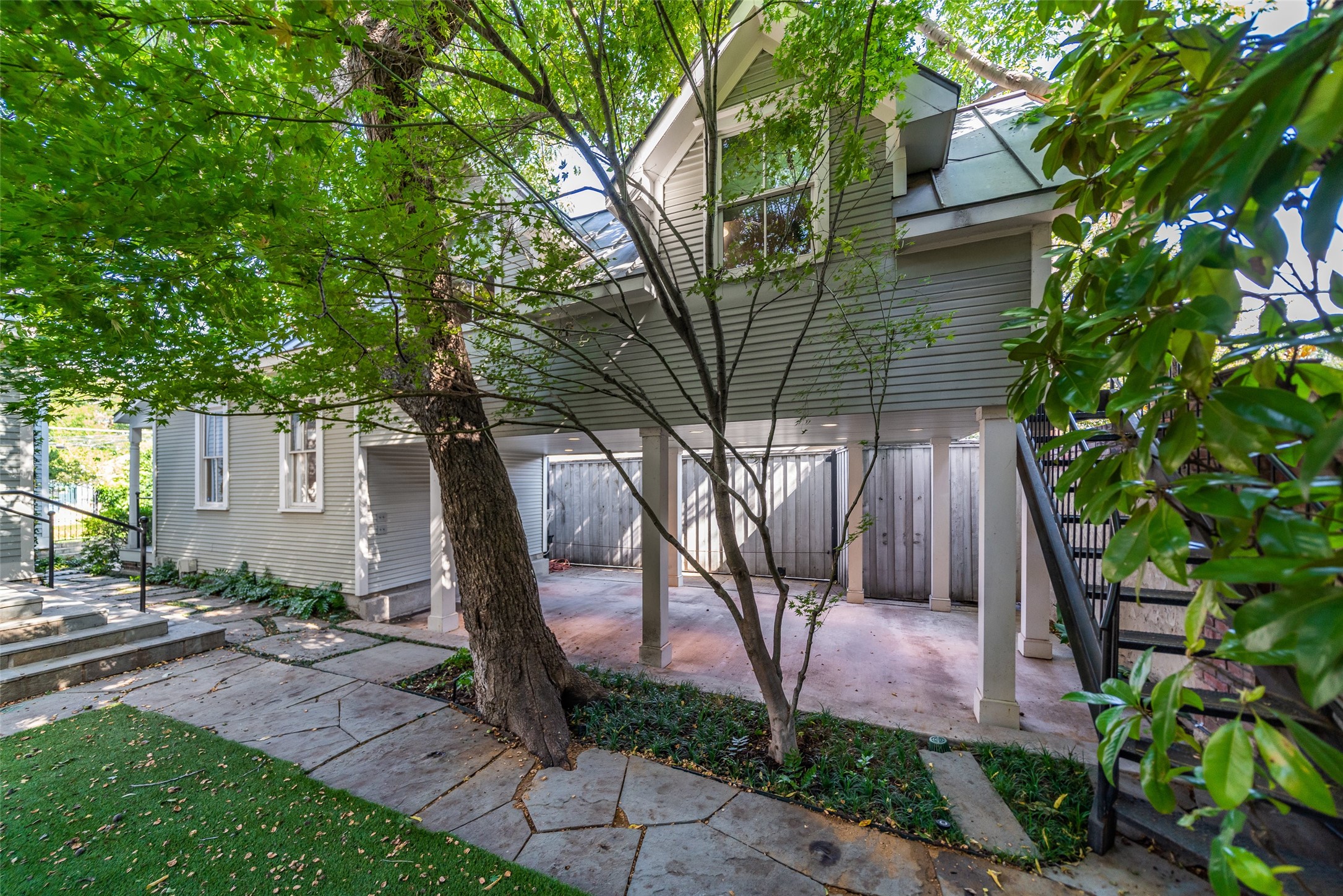 2315 Routh Street Dallas TX 75201