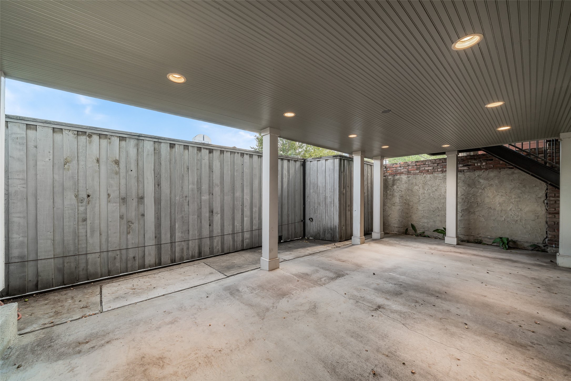 2315 Routh Street Dallas TX 75201