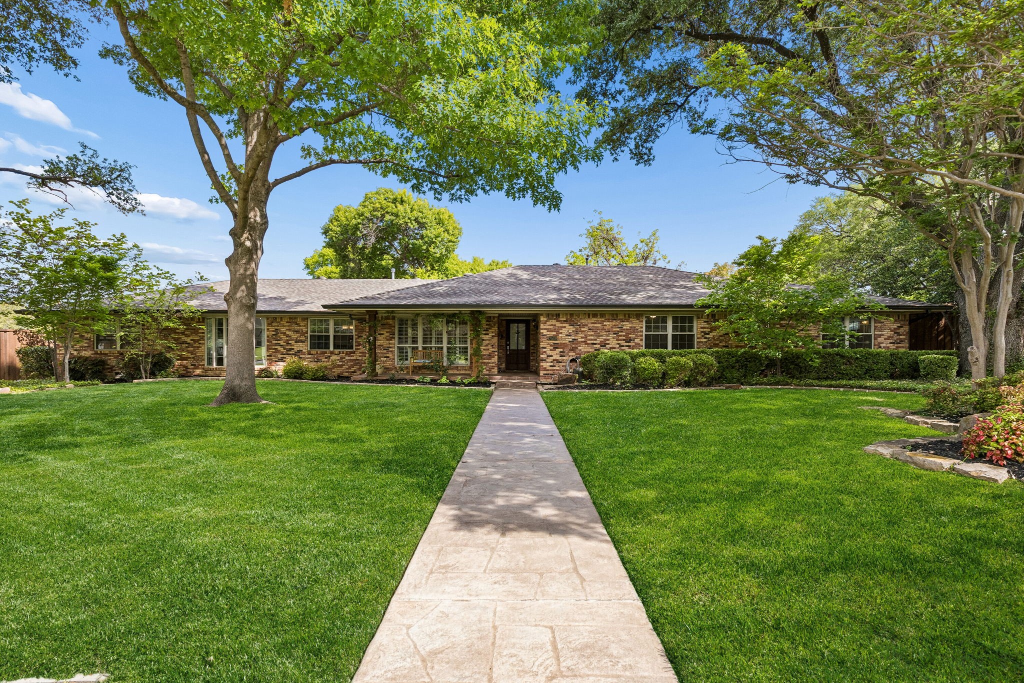 7519 Larchview Drive Dallas TX 75254