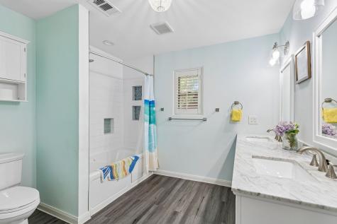 7519 Larchview Drive Dallas TX 75254