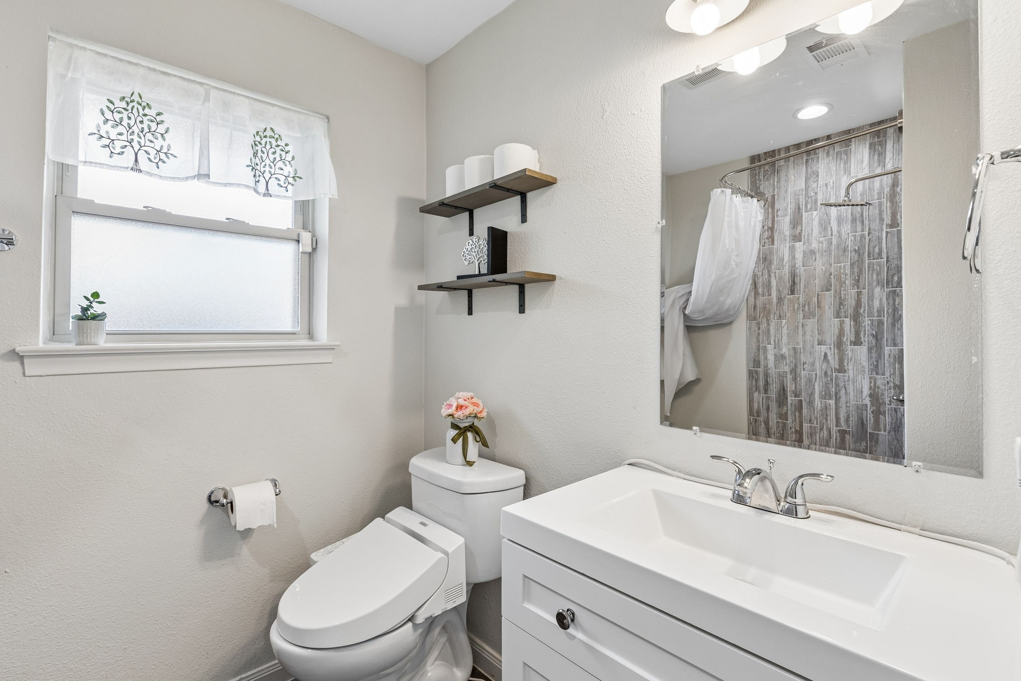 7519 Larchview Drive Dallas TX 75254