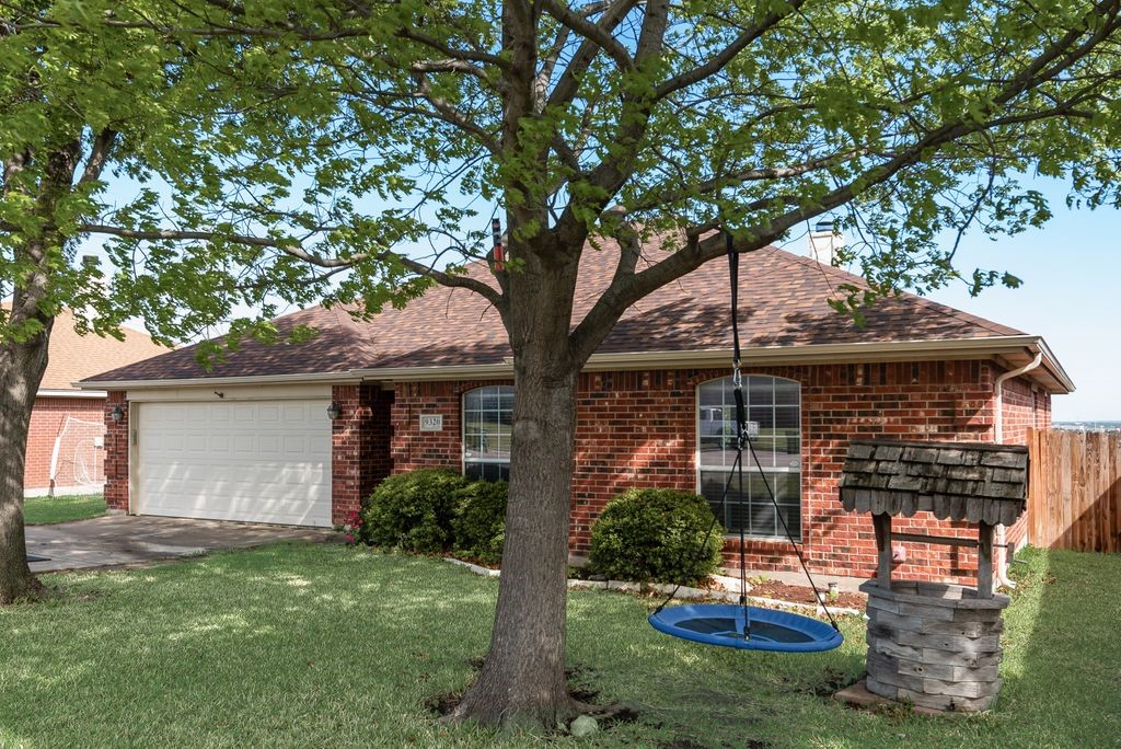 9320 Rhea Court White Settlement TX 76108