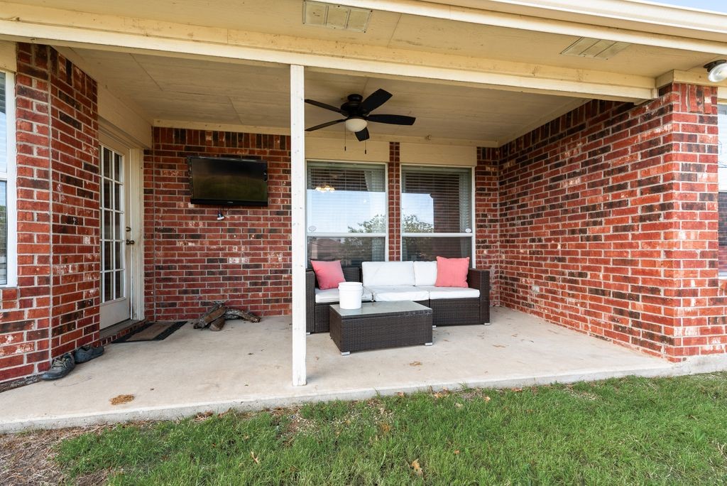 9320 Rhea Court White Settlement TX 76108