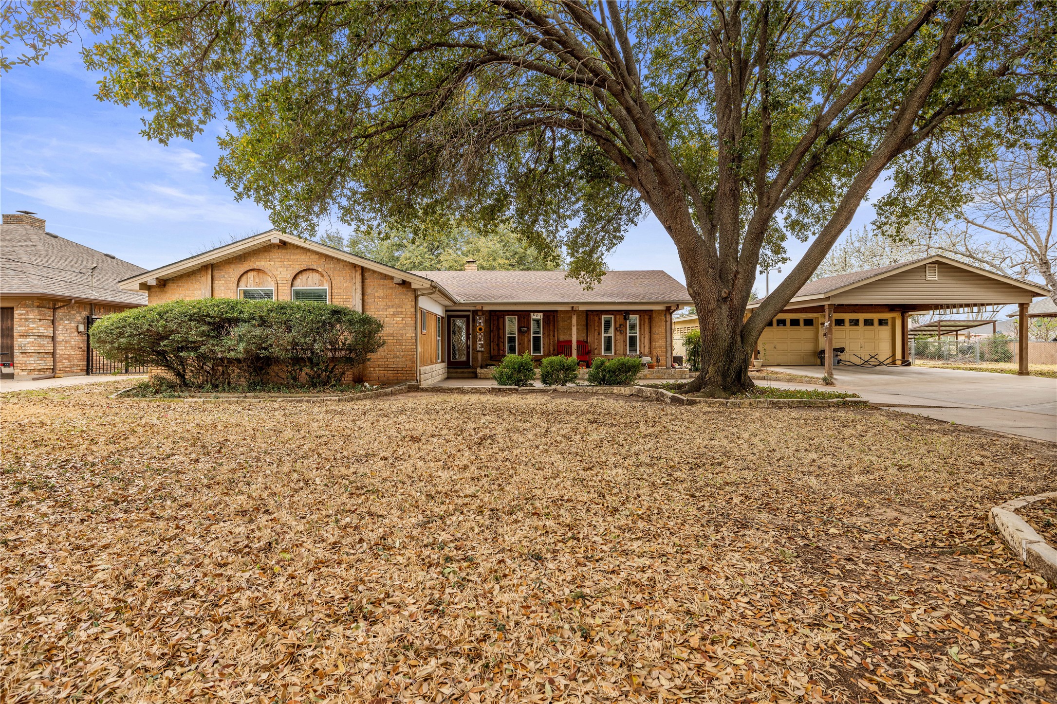 601 Panama Court Granbury TX 76048