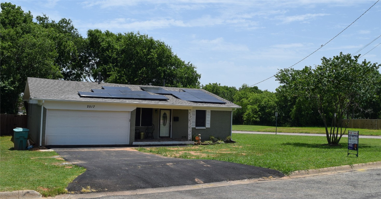 2517 N Hickory Street Sherman TX 75092