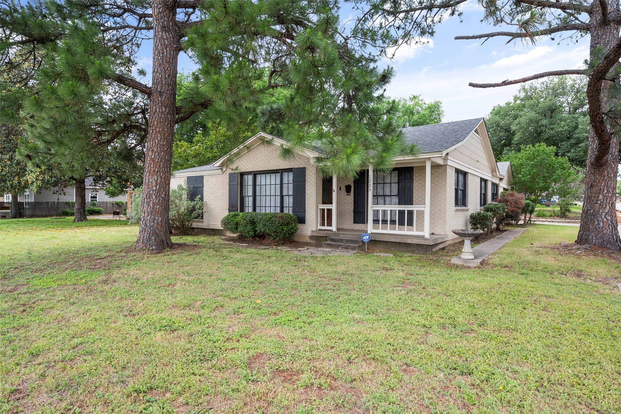 1225 N Sylvania Avenue Fort Worth TX 76111