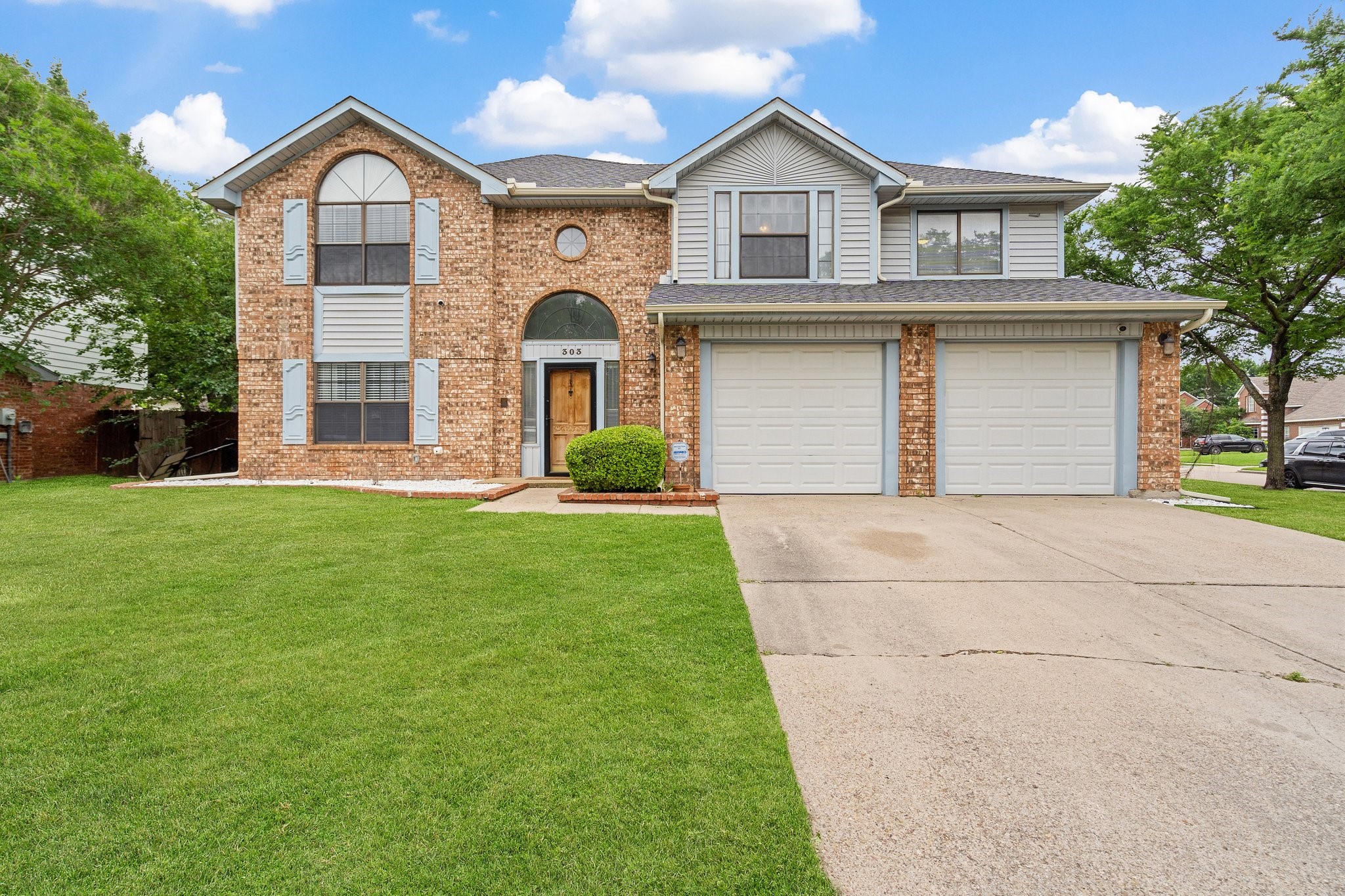 303 Hopewell Street Grand Prairie TX 75052